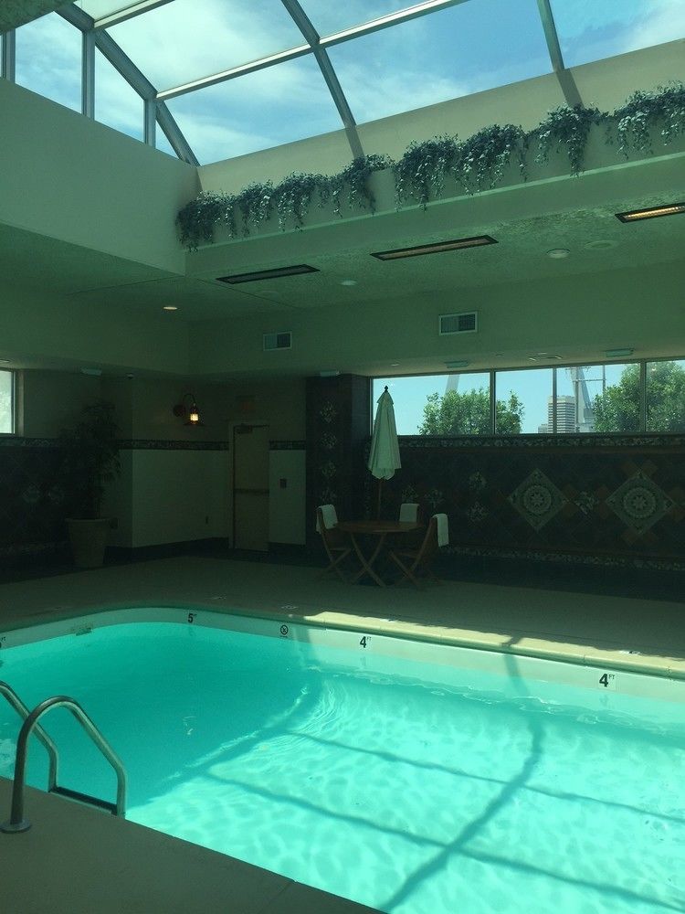 Casino Queen Hotel 圣路易斯 外观 照片