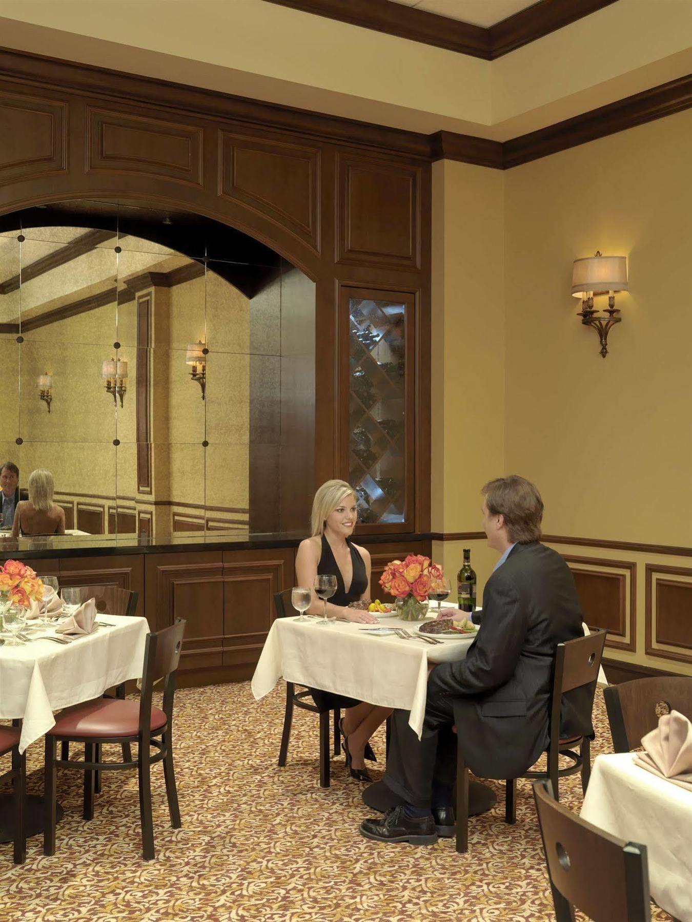 Casino Queen Hotel 圣路易斯 外观 照片